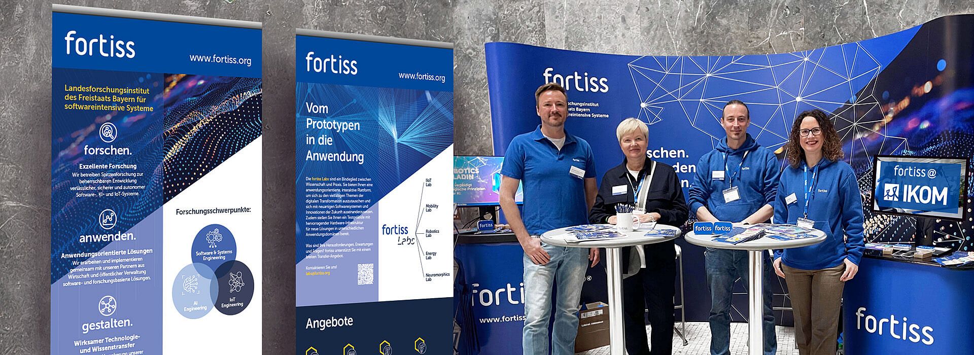 fortiss Team auf der IKOM Messe